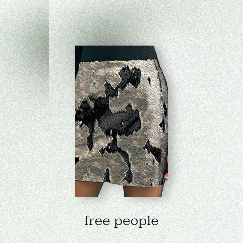 🆕 - 🎉HOST PICK🎉 FREE PEOPLE Sequin Camo Mini Skirt, Size 12